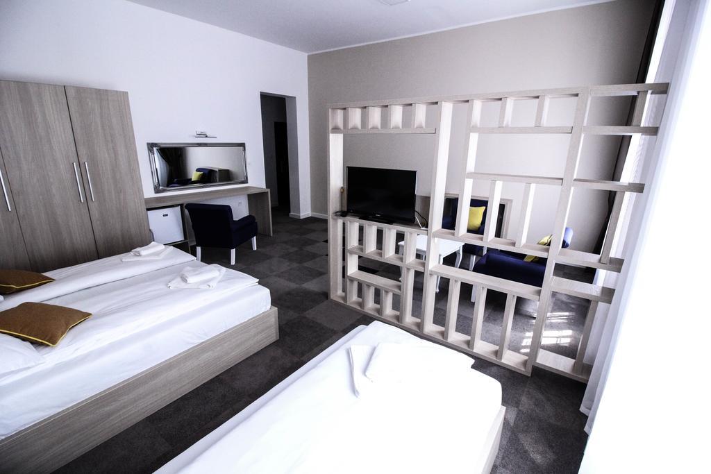 Hotel Story 4*